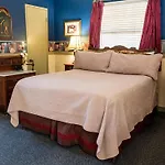 Gunn House Hotel
