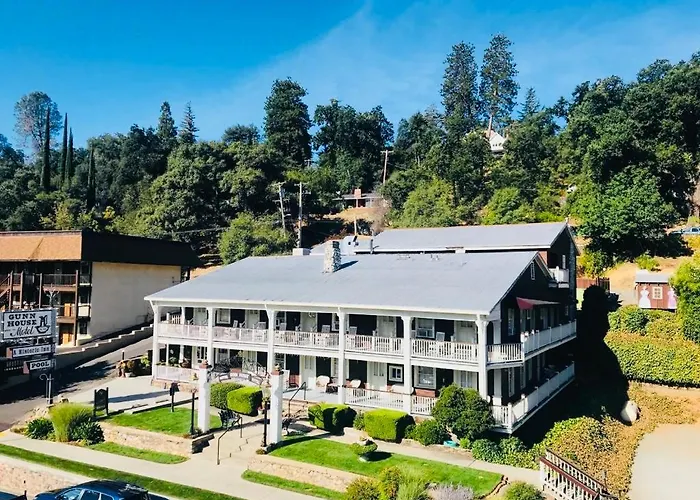 Gunn House Hotel