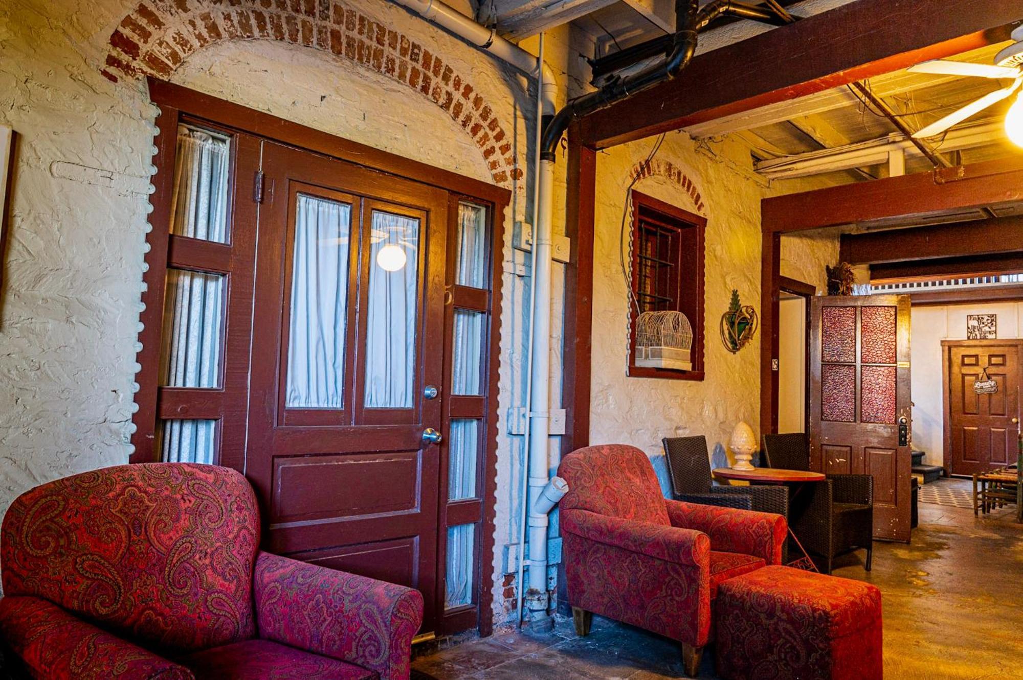 Gunn House * Sonora