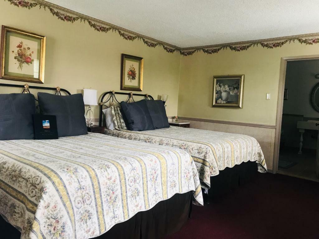 Gunn House Motel